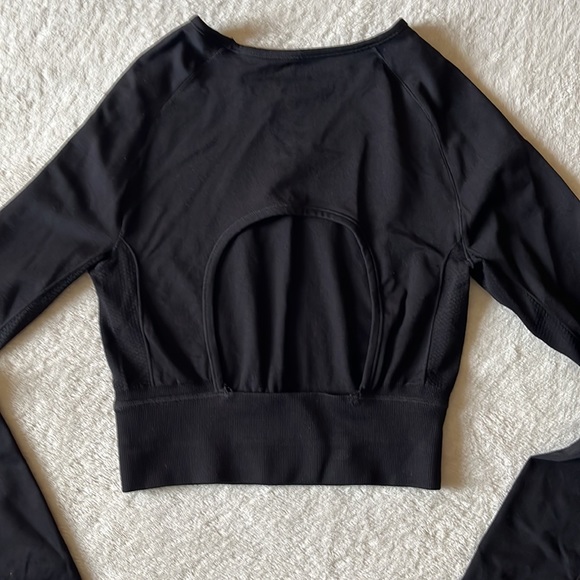 Aura Athletica Seamless Long Sleeve Sport Crop Top - Picture 5 of 5